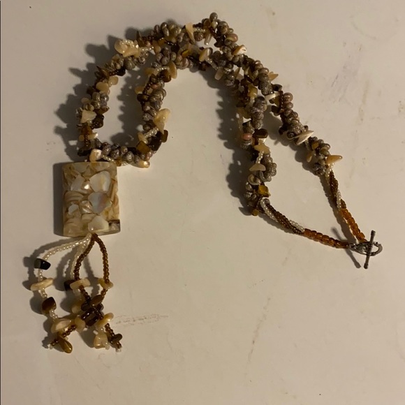 Shell necklace - Picture 2 of 2